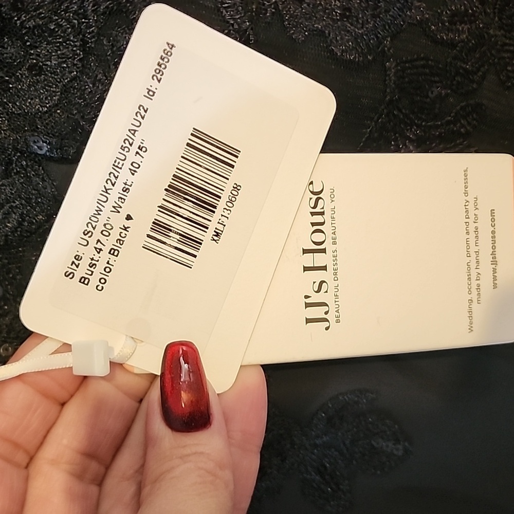 Black formal dress plus size - Picture 4 of 6